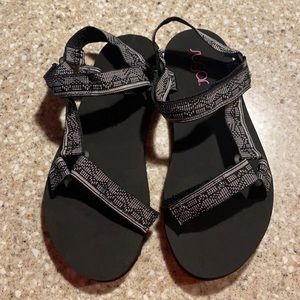 Women’s shoes. Never worn